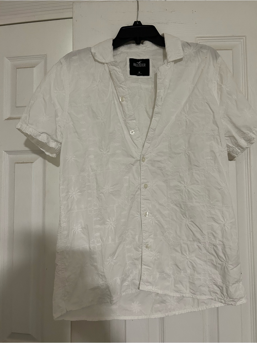 Hollister White Short-Sleeve Embroidered Camp Shirt